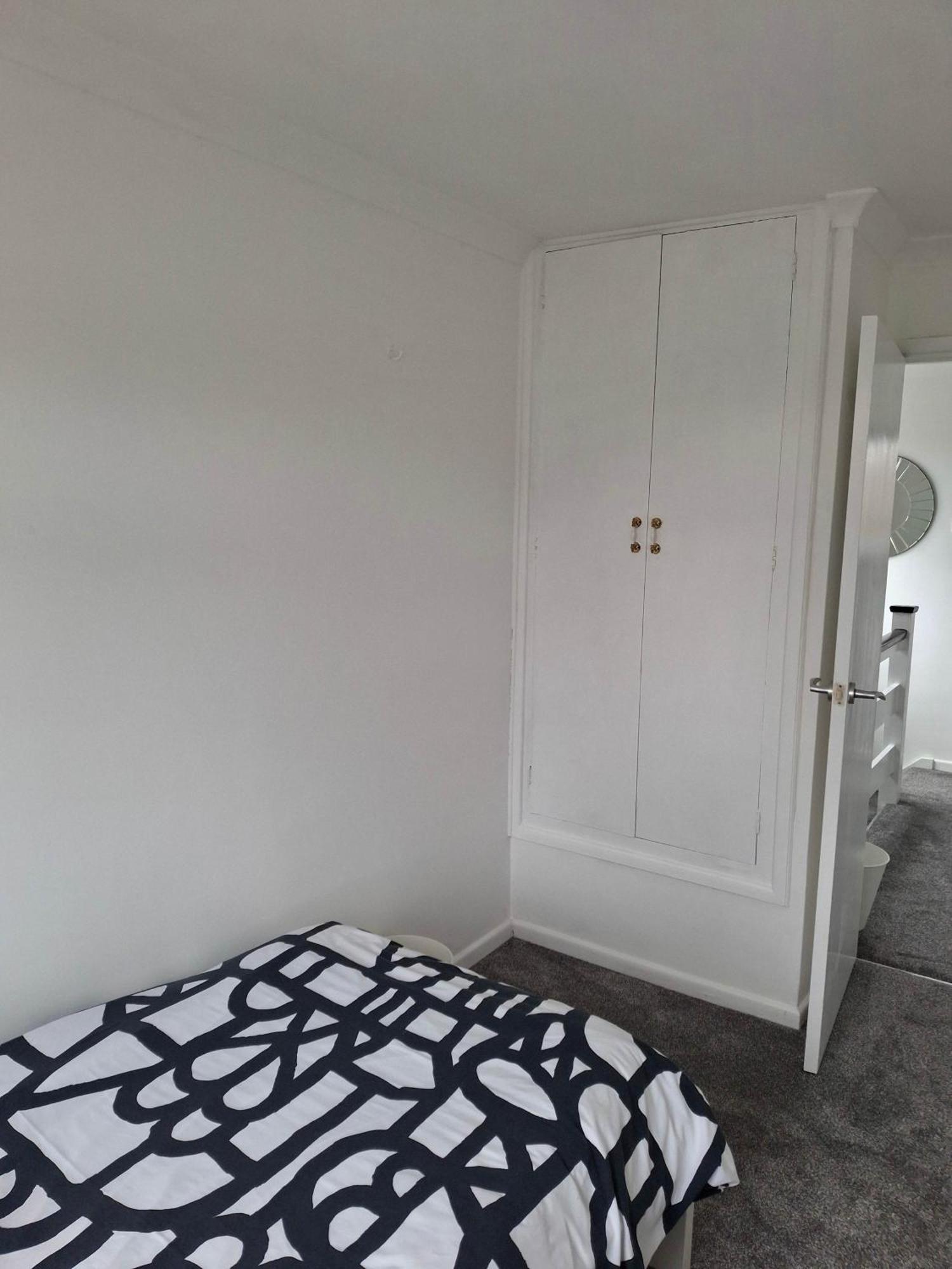 Nicely Decorated 3 Bedroom House Near Heathrow, London Staines-upon-Thames Dış mekan fotoğraf