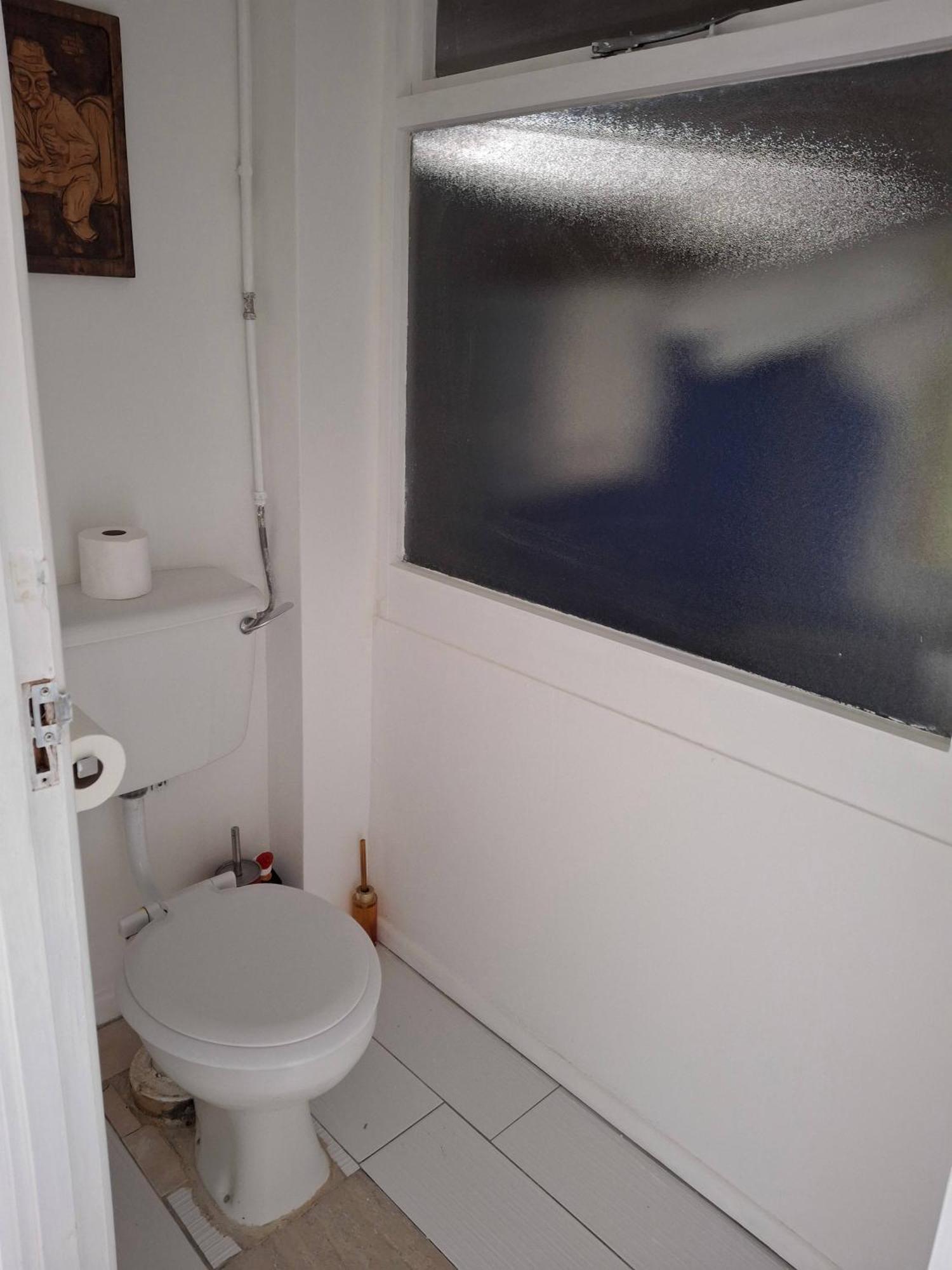 Nicely Decorated 3 Bedroom House Near Heathrow, London Staines-upon-Thames Dış mekan fotoğraf